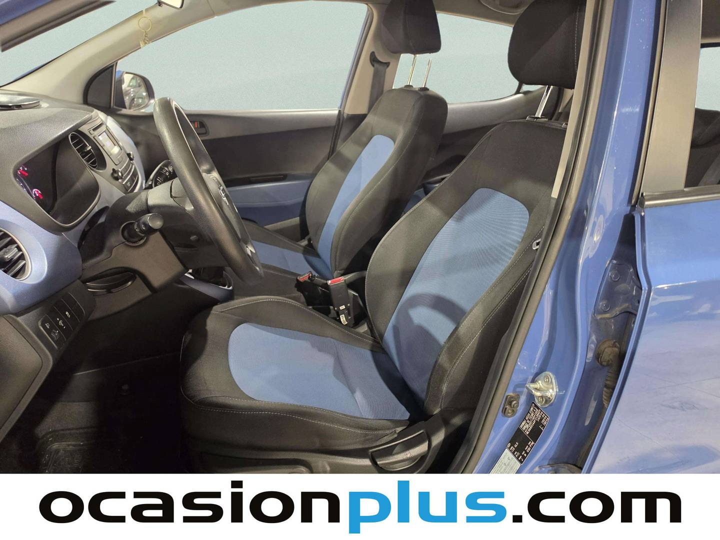 Foto asientos delanteros Hyundai i10 Hyundai i10 1.0 Tecno Blue (66 CV)