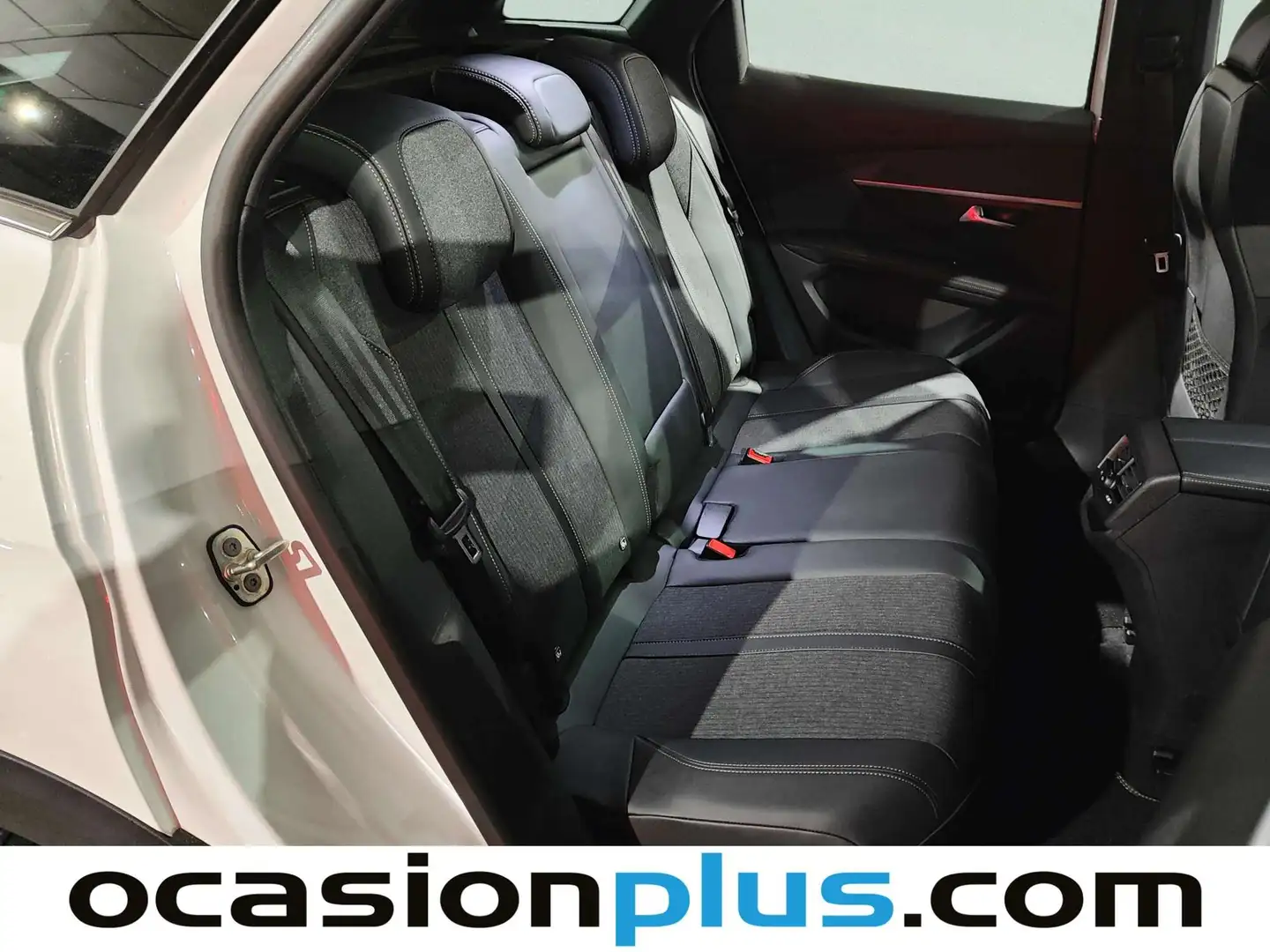 Foto Peugeot 3008 Peugeot 3008 PureTech 130 S&S GT Line EAT8 (130 CV)