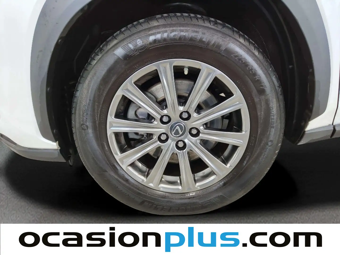 Foto Lexus NX Lexus NX Business Navigation 2WD  (197 CV)