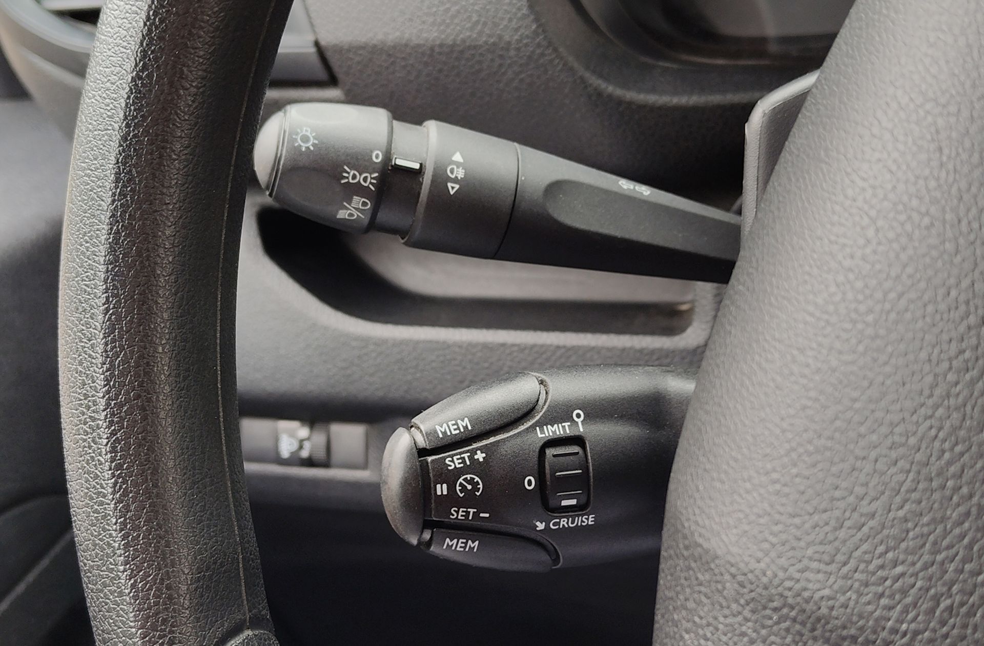 Peugeot Expert BlueHDi 100 Standard - foto 18