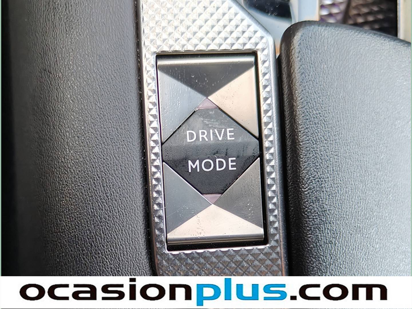 Foto DS DS 4 DS DS4 BlueHDi 130 Trocadero Auto (130 CV)