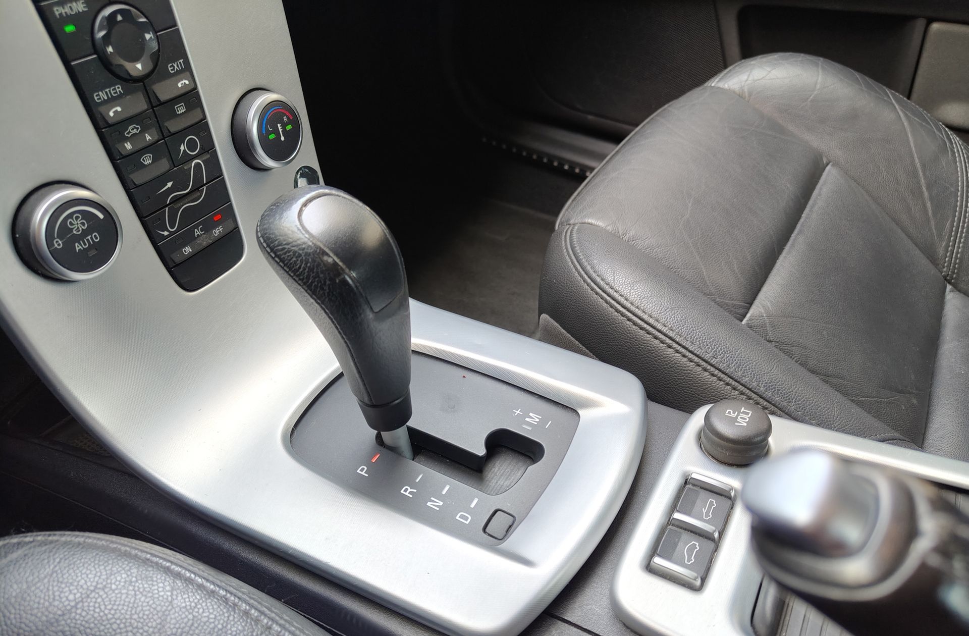 Volvo C70 2.0 D Momentum - foto 5