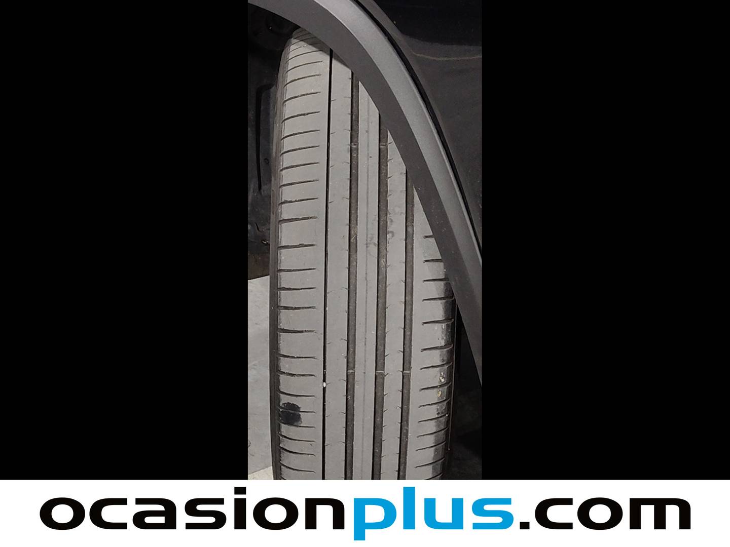 Foto Mercedes GLB Mercedes-Benz GLB 200 d (150 CV) Pack AMG