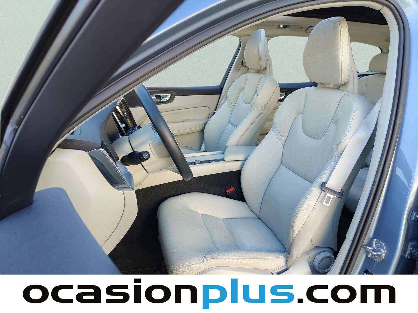 Foto asientos delanteros Volvo XC60 Volvo XC60 T5 Momentum AWD Auto (254 CV)