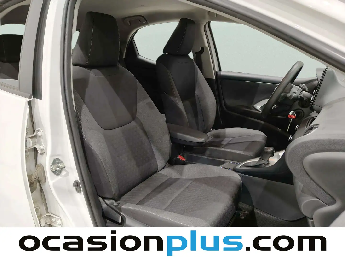 Foto Toyota Yaris Toyota Yaris 120H Business Plus (116 CV)