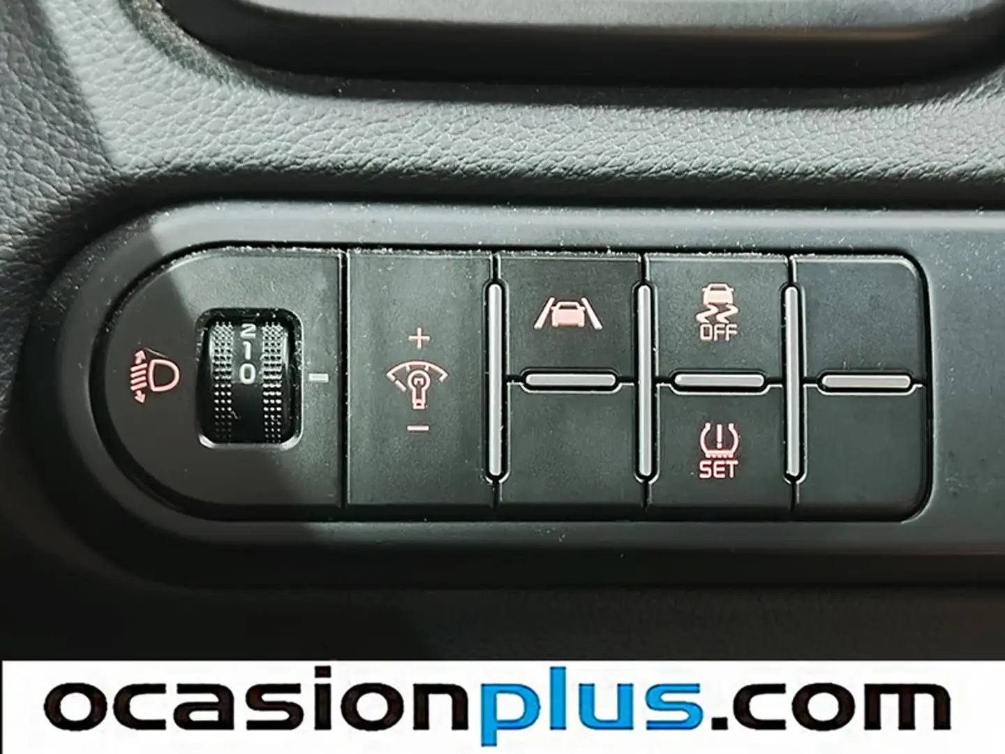 Foto KIA Ceed Kia Ceed 1.6 MHEV iMT Drive (136 CV)