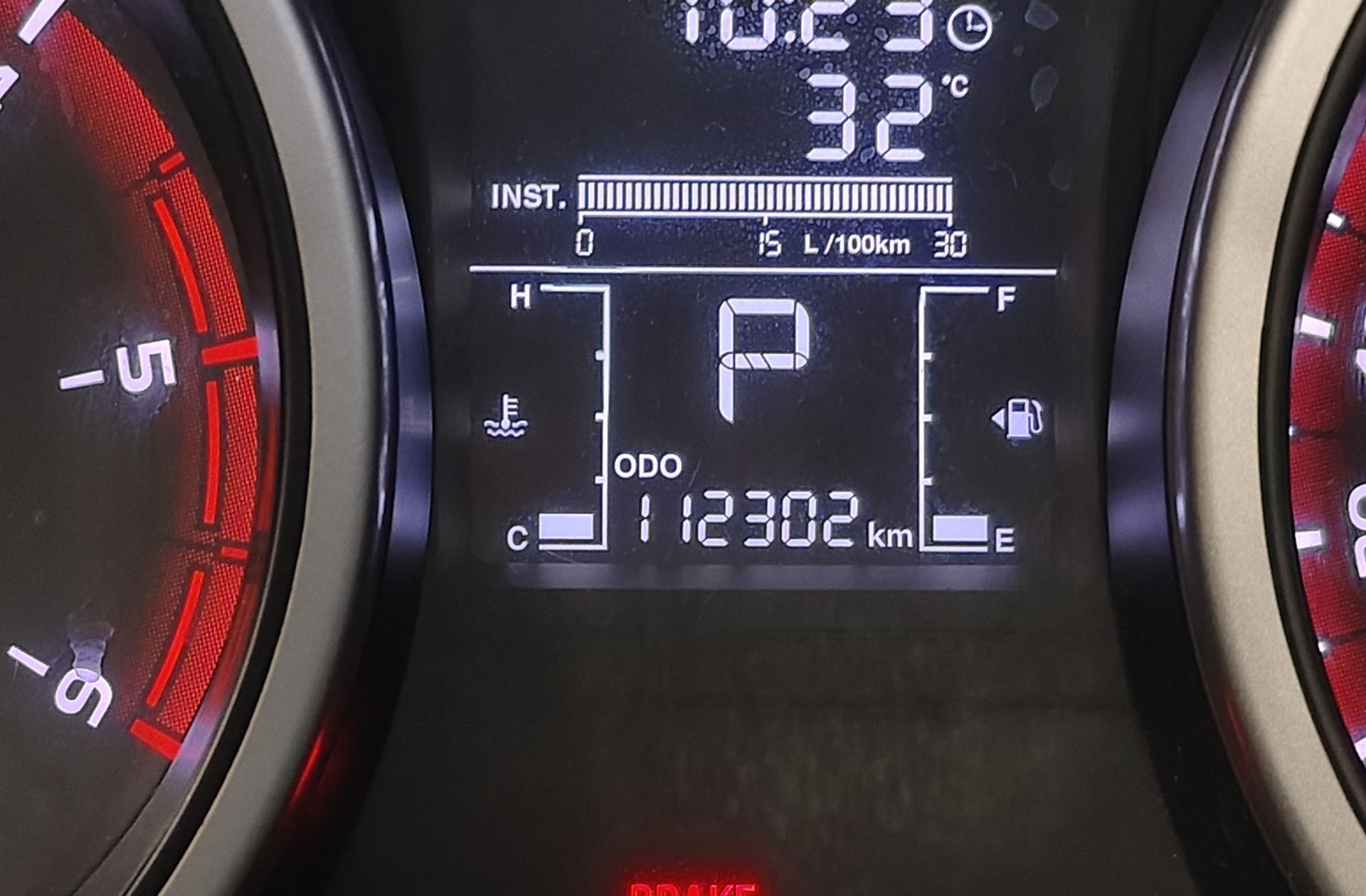 SsangYong Tivoli 1.6 D16T Limited 4x2 - foto 9