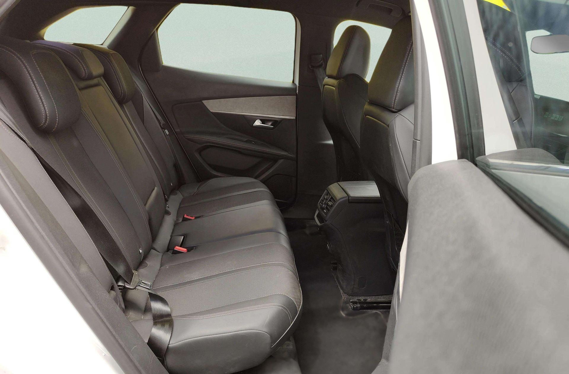 Peugeot 3008 BlueHDi 130 GT EAT8 - foto 19