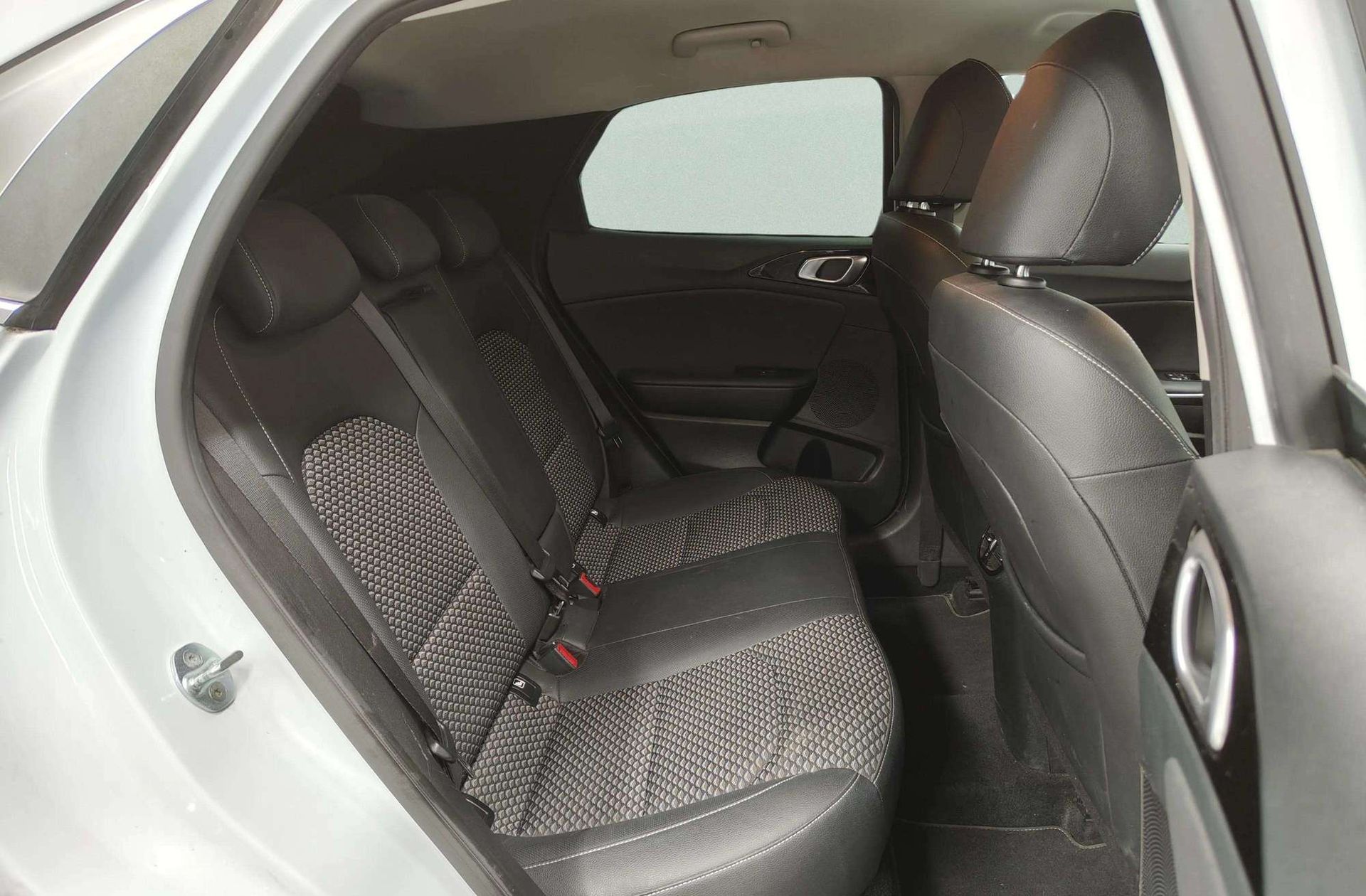 Kia XCeed 1.5 MHEV iMT Tech - foto 21