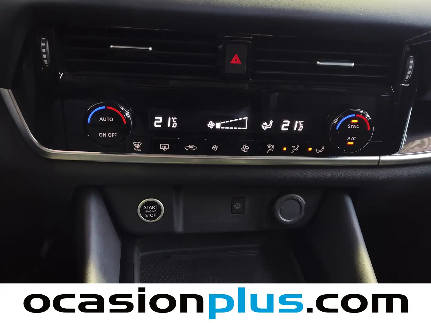 Foto Nissan QASHQAI Nissan Qashqai DIG-T 160 N-Connecta Xtronic (158 CV)