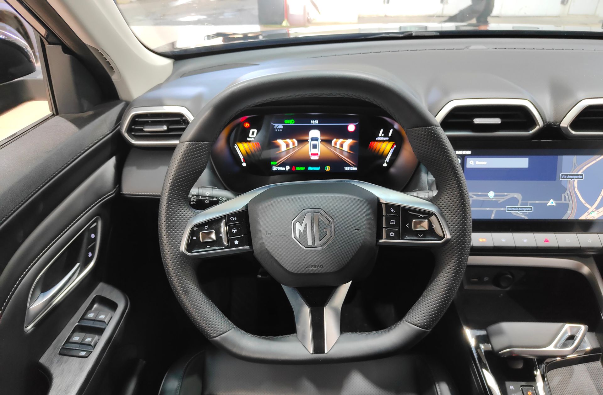 MG ZS 1.5 Hybrid+ Luxury - foto 24