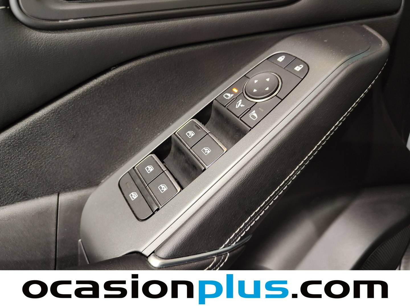 Foto Nissan QASHQAI Nissan Qashqai DIG-T 140 mHEV N-Connecta (140 CV)