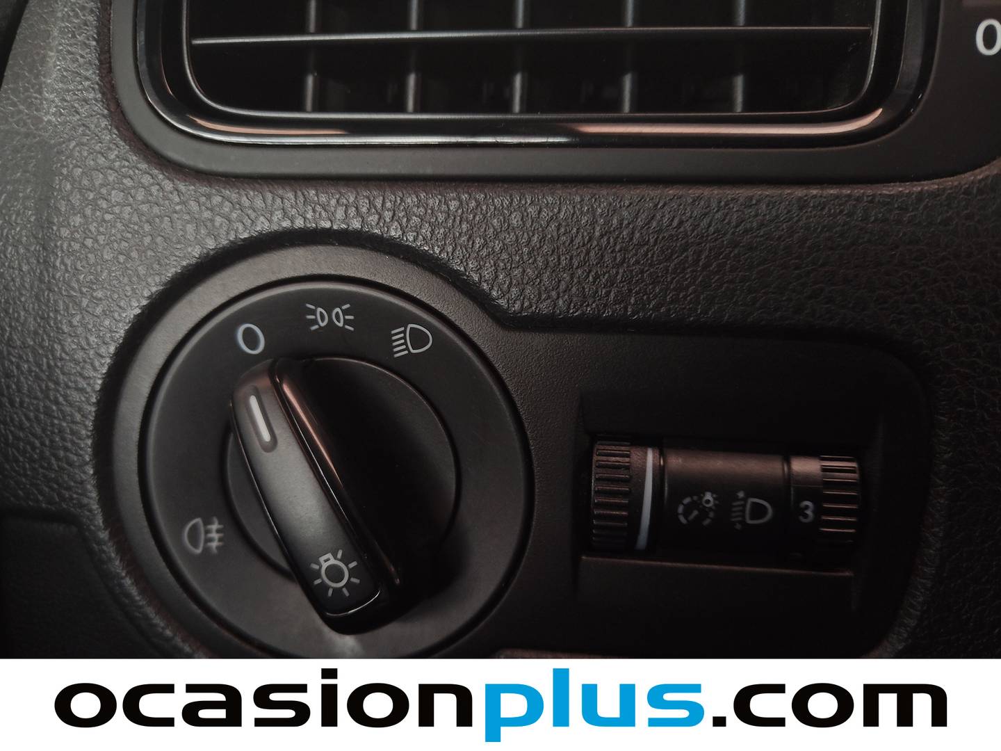 Equipamiento del Volkswagen Polo Volkswagen Polo Advance 1.2 BMT (70 CV)