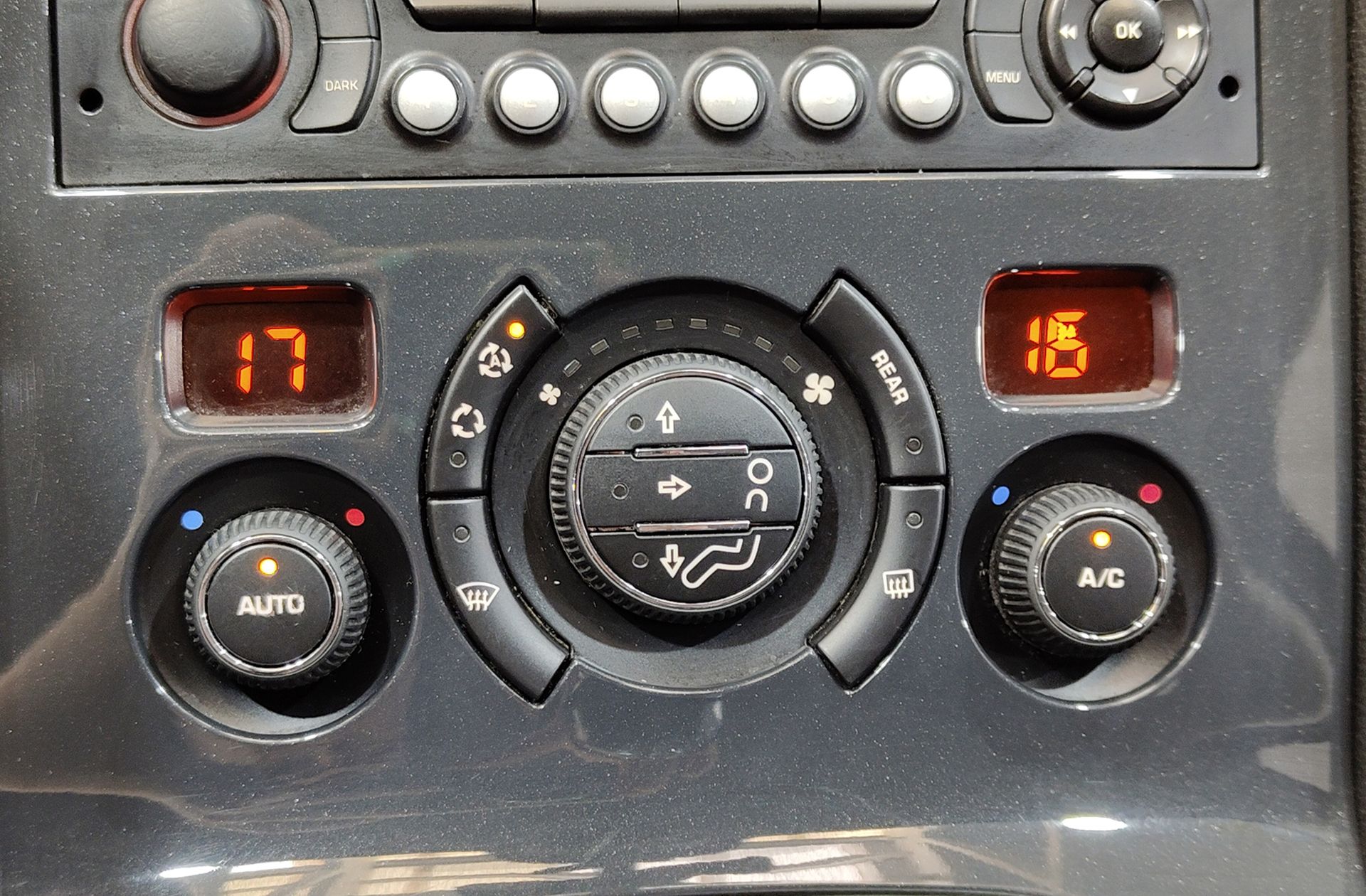 Peugeot 5008 1.6 HDi FAP Active 7 plazas - foto 27