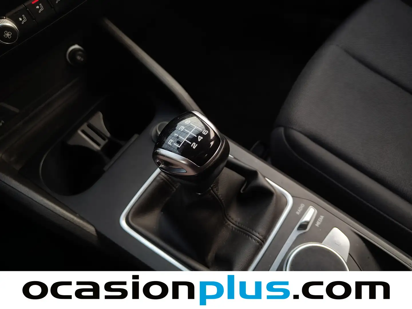 Foto Audi Q2 Audi Q2 Advanced 30 TDI  (116 CV)