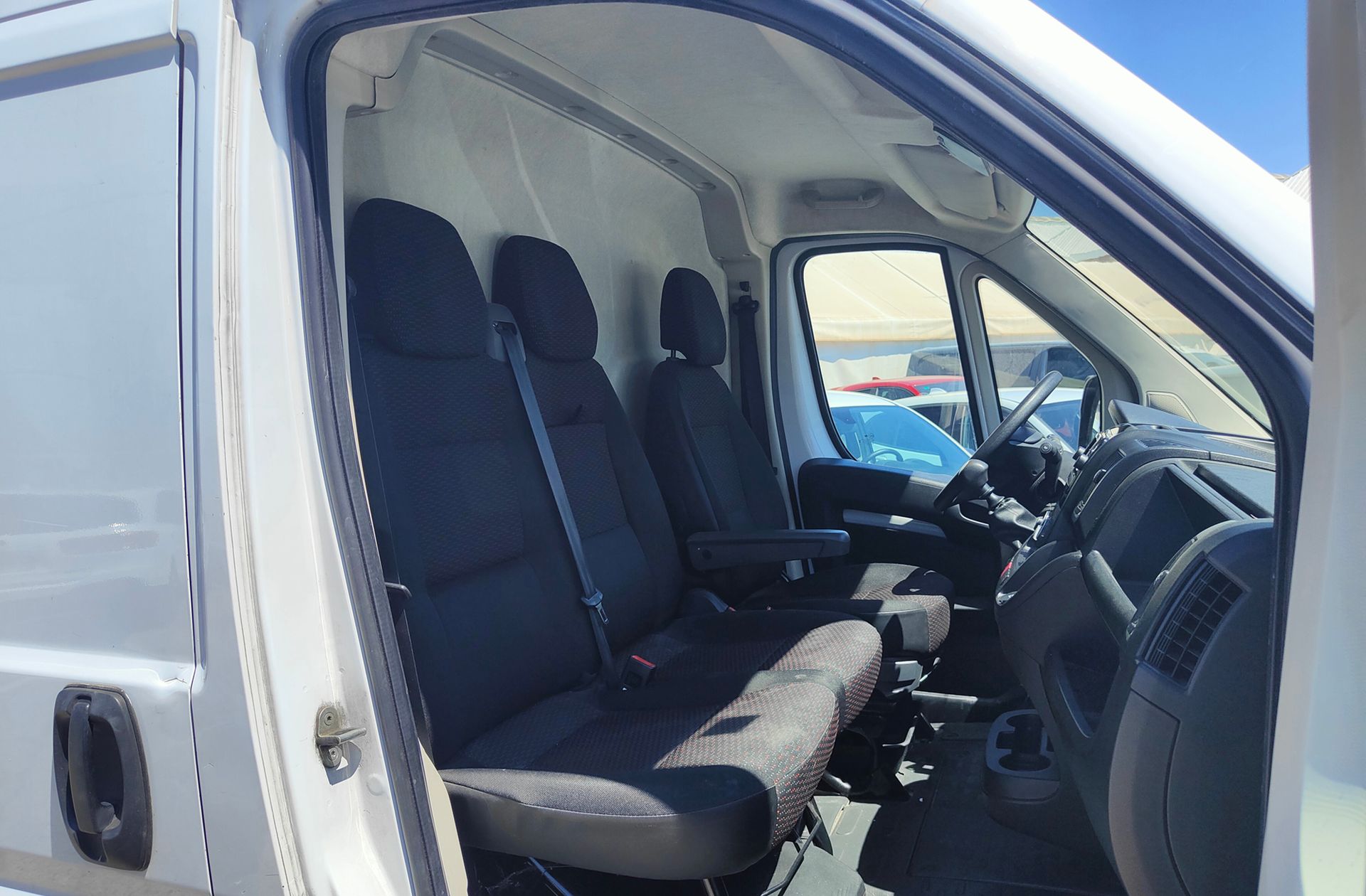 Opel Movano Furgon 2.2 BlueHDi Base L3H2 3.5T - foto 13