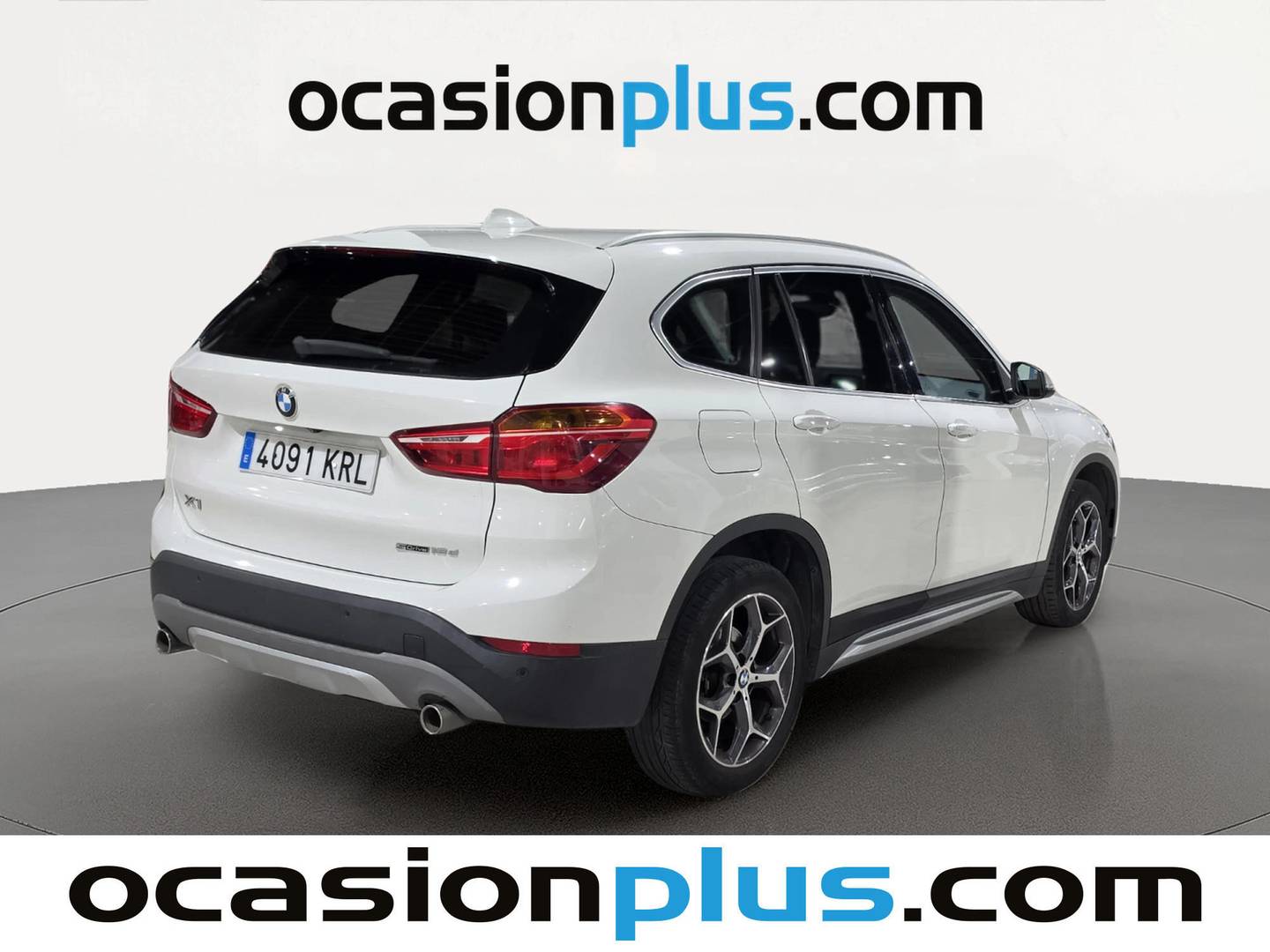 Foto trasera BMW X1 BMW X1 sDrive18d Business (150 CV) derecha