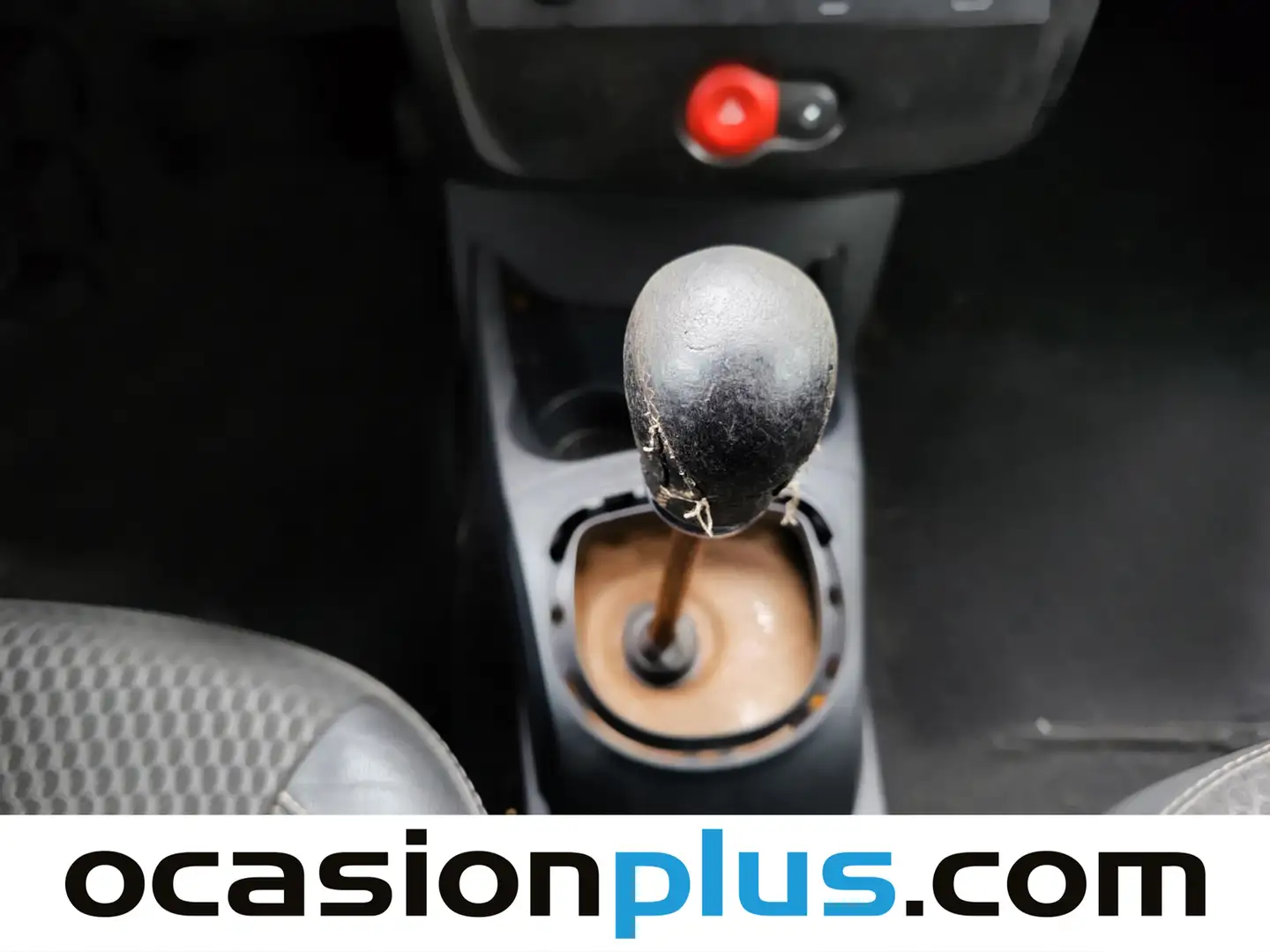 Foto Renault Clio Renault Clio 1.2 16v Pack Authentique (75 CV)