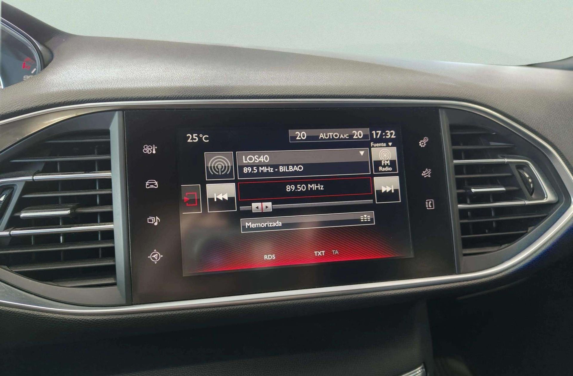 Peugeot 308 PureTech 130 GT Line EAT6 - foto 42