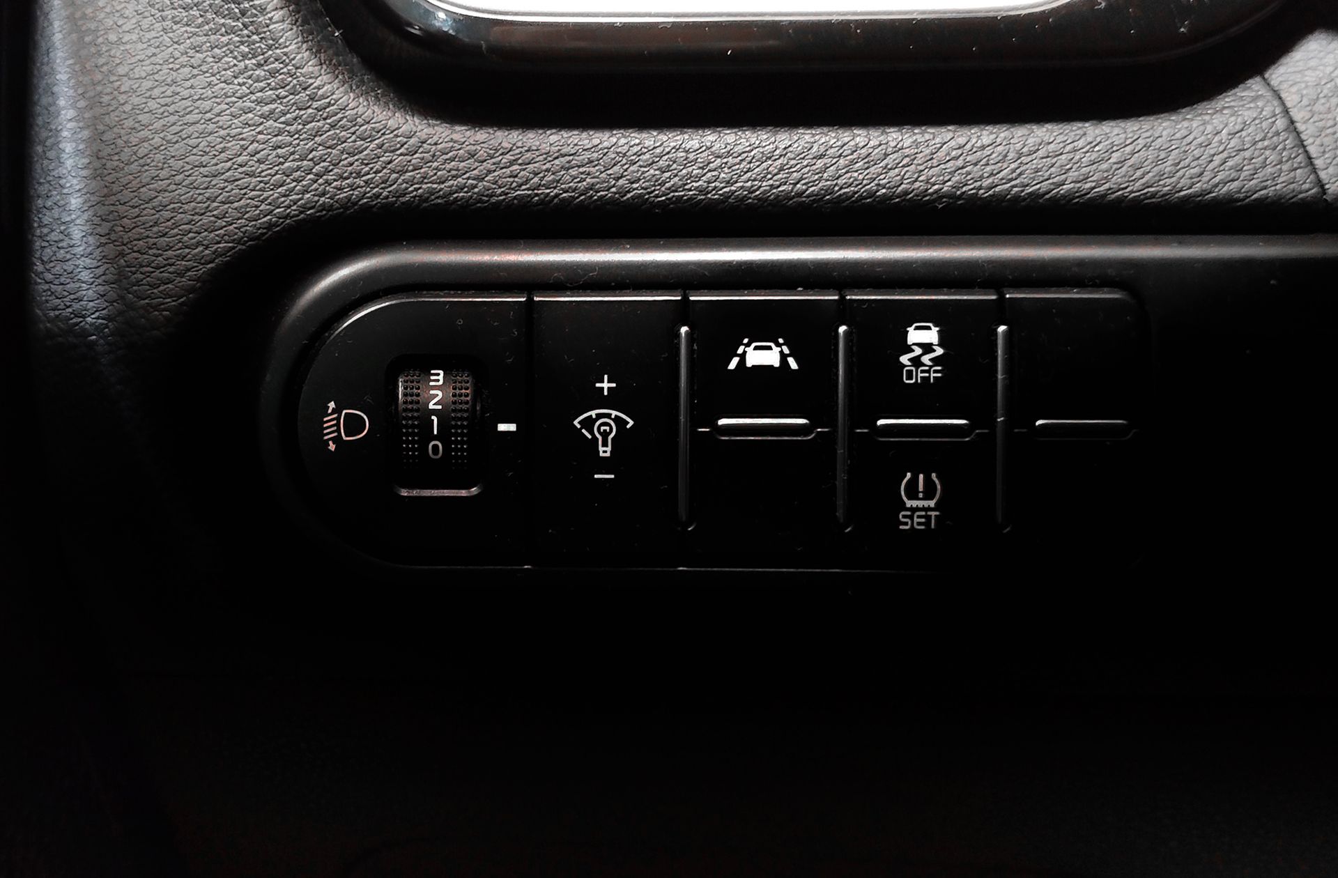 Kia XCeed 1.0 T-GDi Tech - foto 29