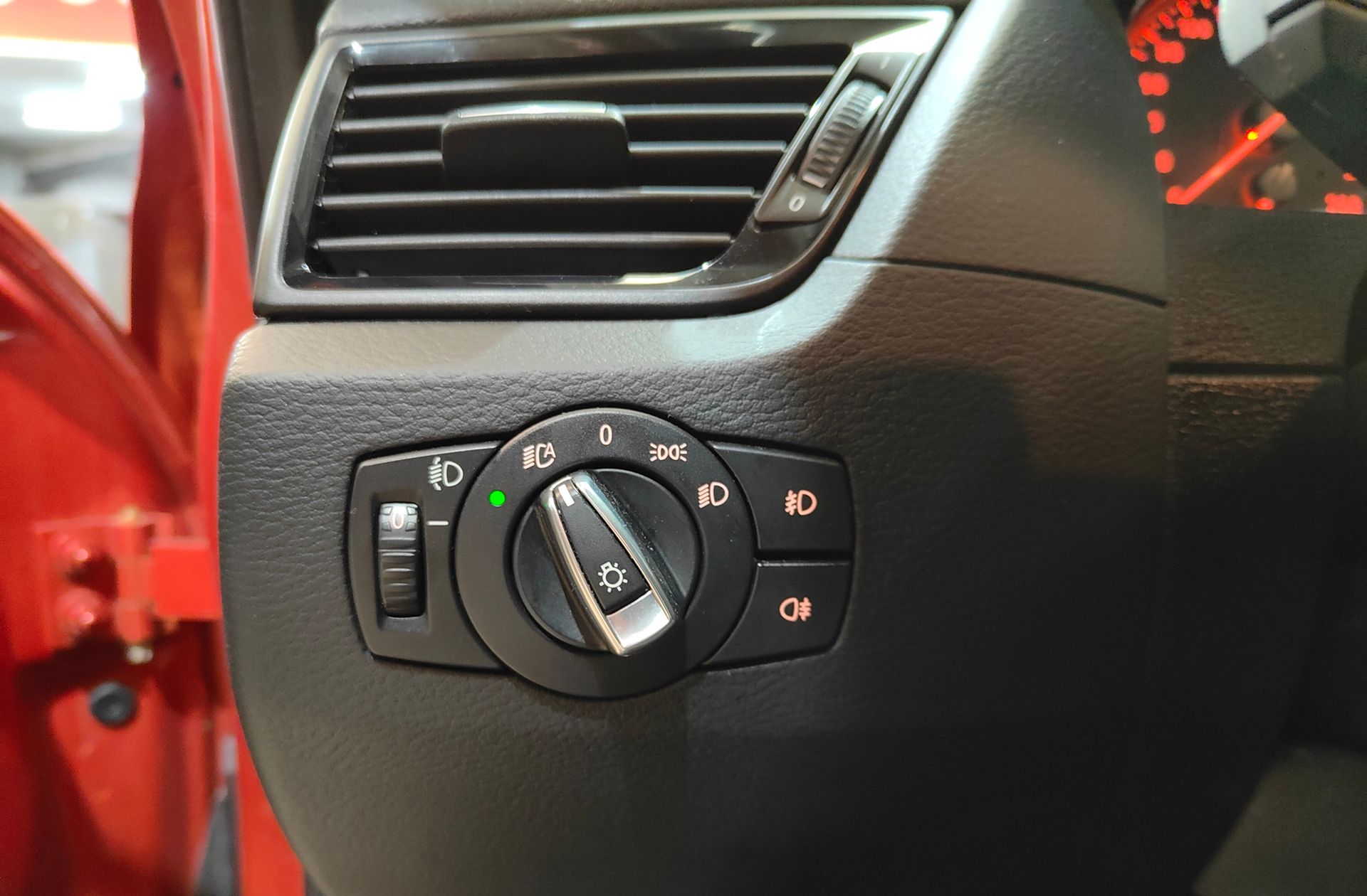 BMW X1 sDrive16d - foto 13