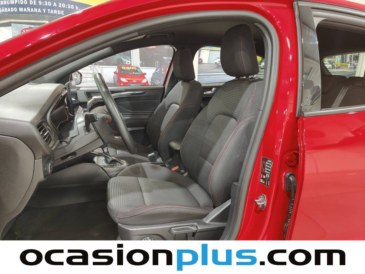 Foto asientos delanteros Ford Focus Ford Focus 1.0 Ecoboost MHEV ST-Line Auto (155 CV)