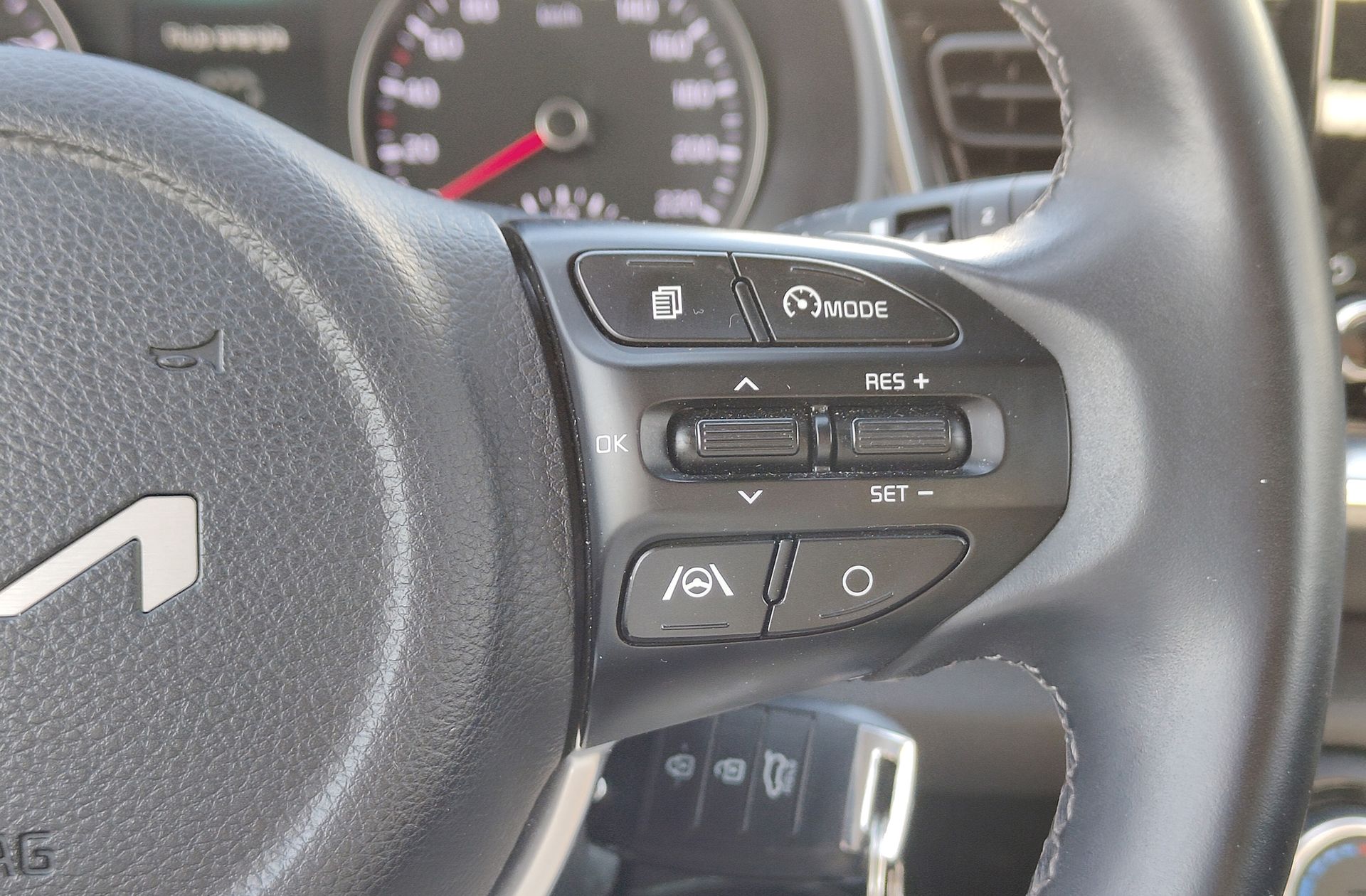 Kia Stonic 1.0 T-GDi MHEV Drive iMT - foto 29