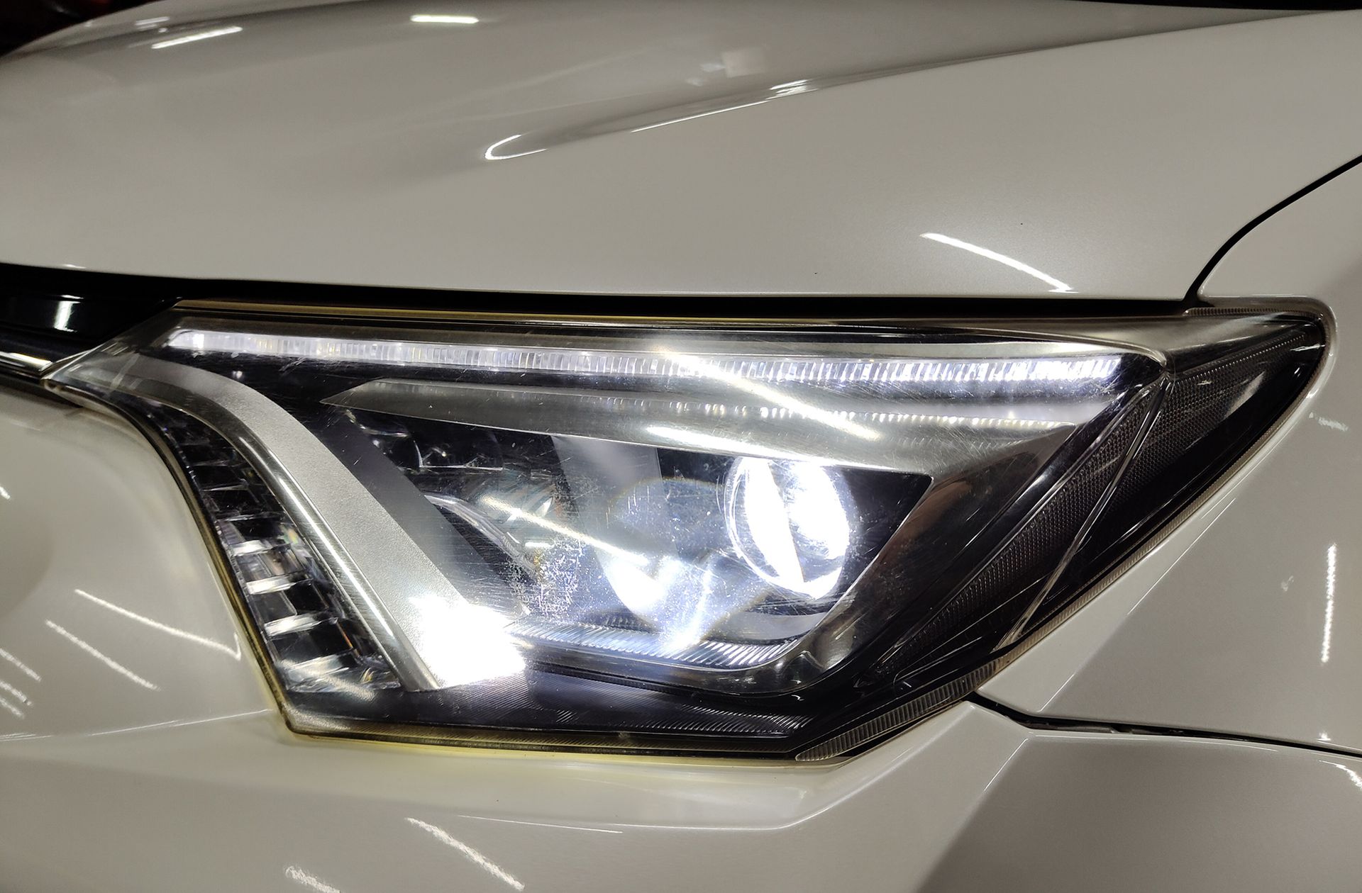 Toyota RAV4 2.5l hybrid Advance Pack Drive 2WD - foto 12