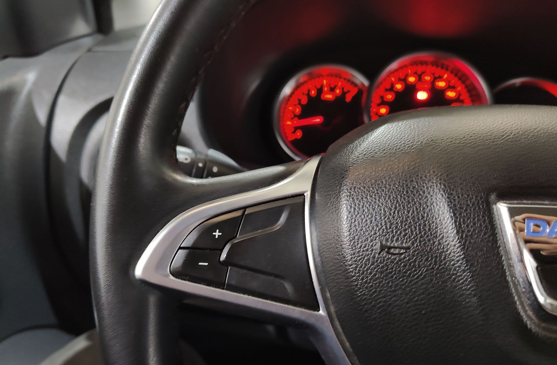 Dacia Lodgy Serie Limitada Aniversario TCe GPF 7 plazas - foto 22