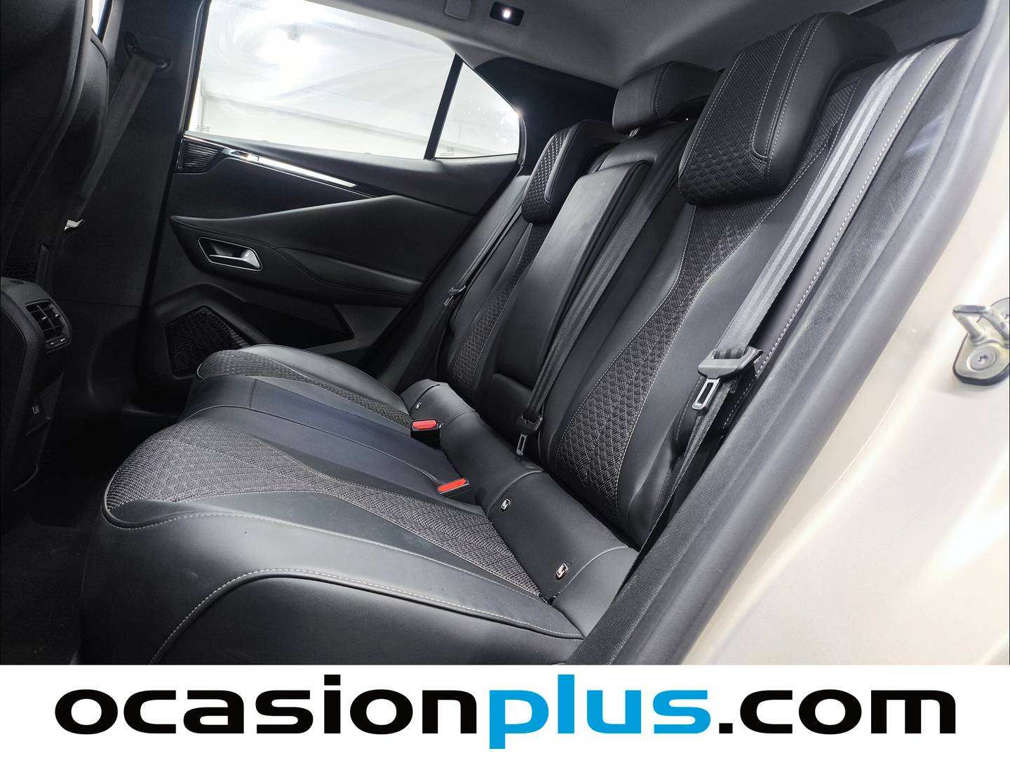 Foto DS DS 4 DS DS4 BlueHDi 130 Trocadero Auto (130 CV)