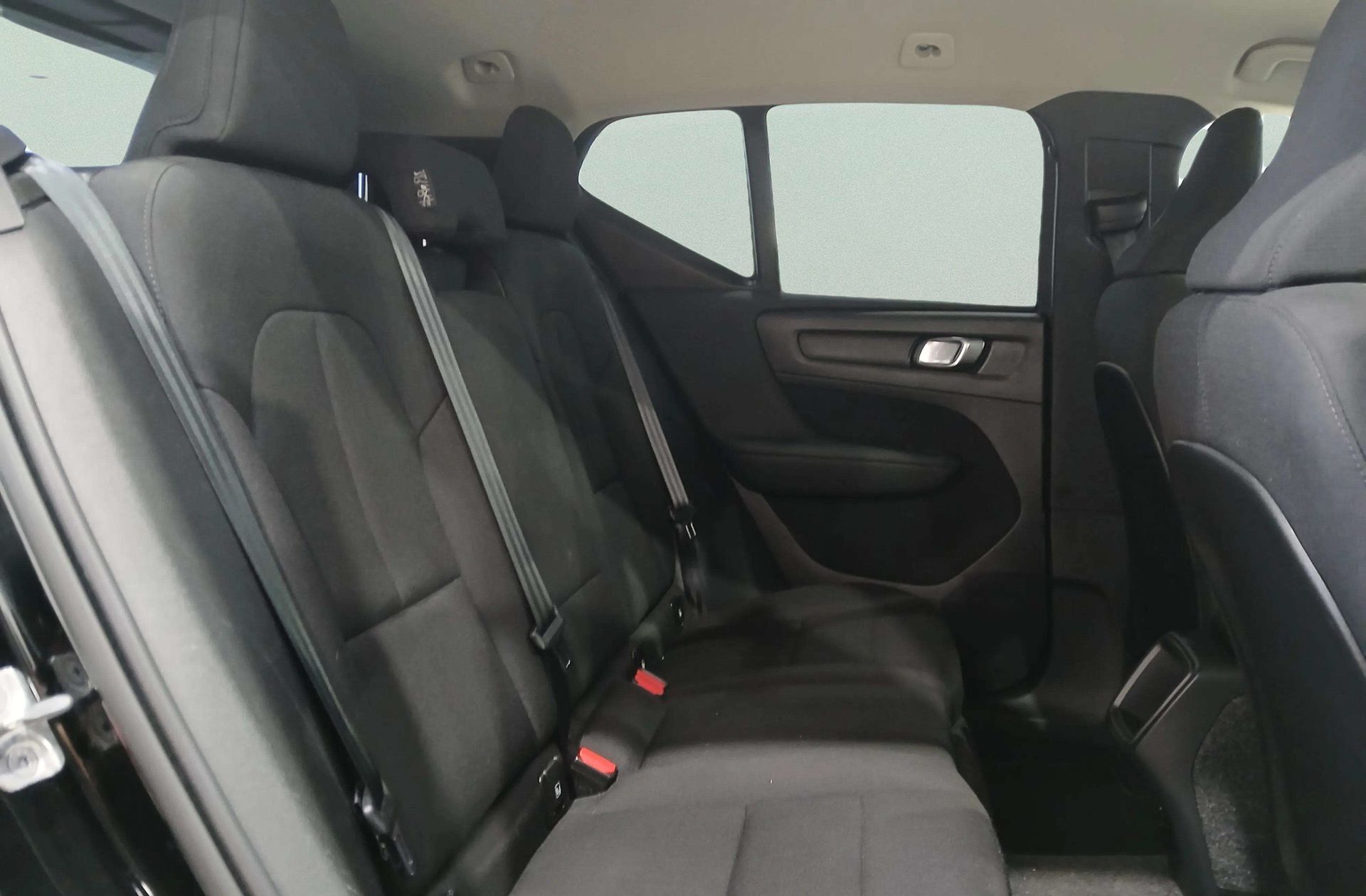 Volvo XC40 T2 Momentum Core - foto 18