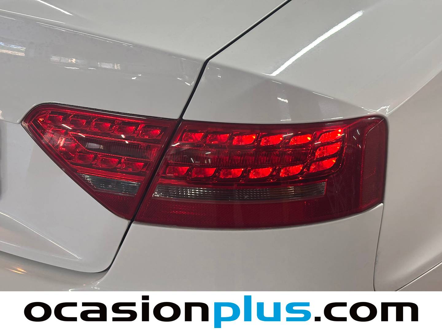 Equipamiento del Audi A5 Audi A5 Coupe 2.7 TDI (190 CV) Multitronic Pack S-Line