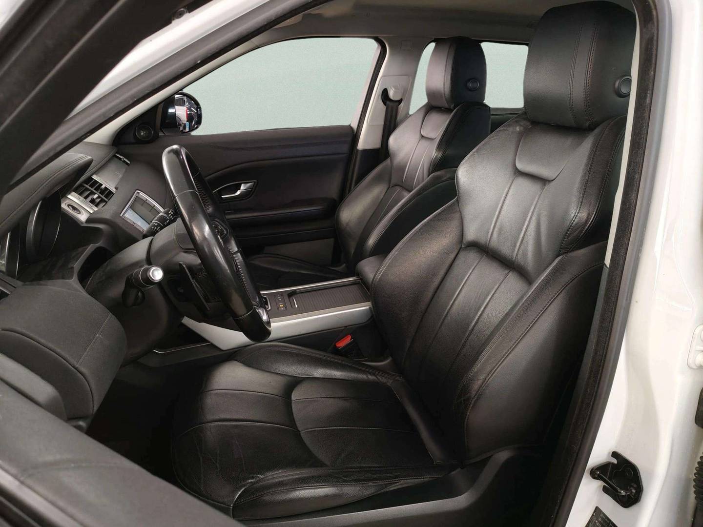 Foto asientos delanteros Land Rover Range Rover Evoque Land Rover Range Rover Evoque 2.0 TD4 SE 4WD Auto (150 CV)