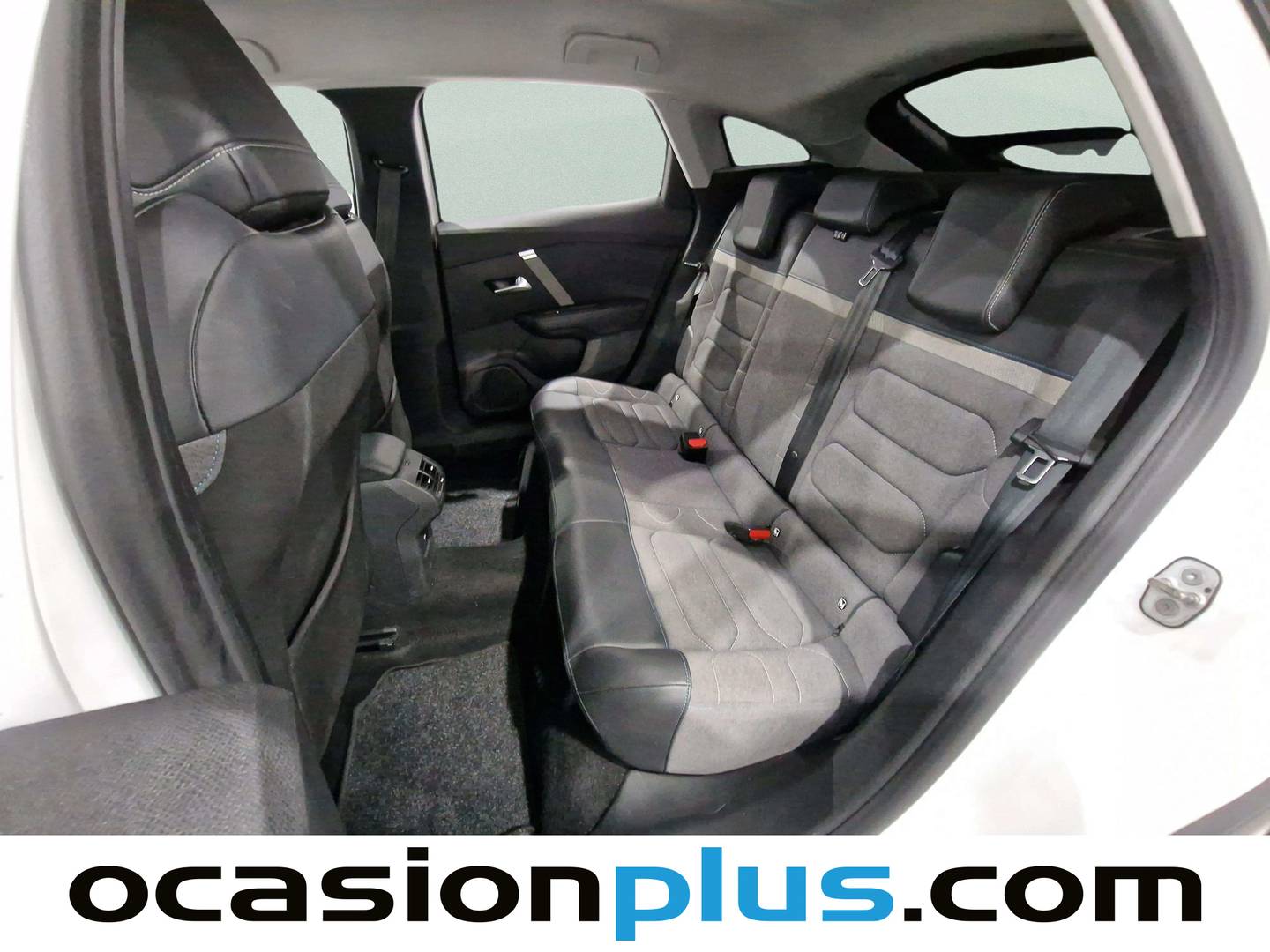 Foto asientos traseros Citroën C4 Citroën C4 BlueHDi 130 S&S Feel Pack EAT8 (130 CV)