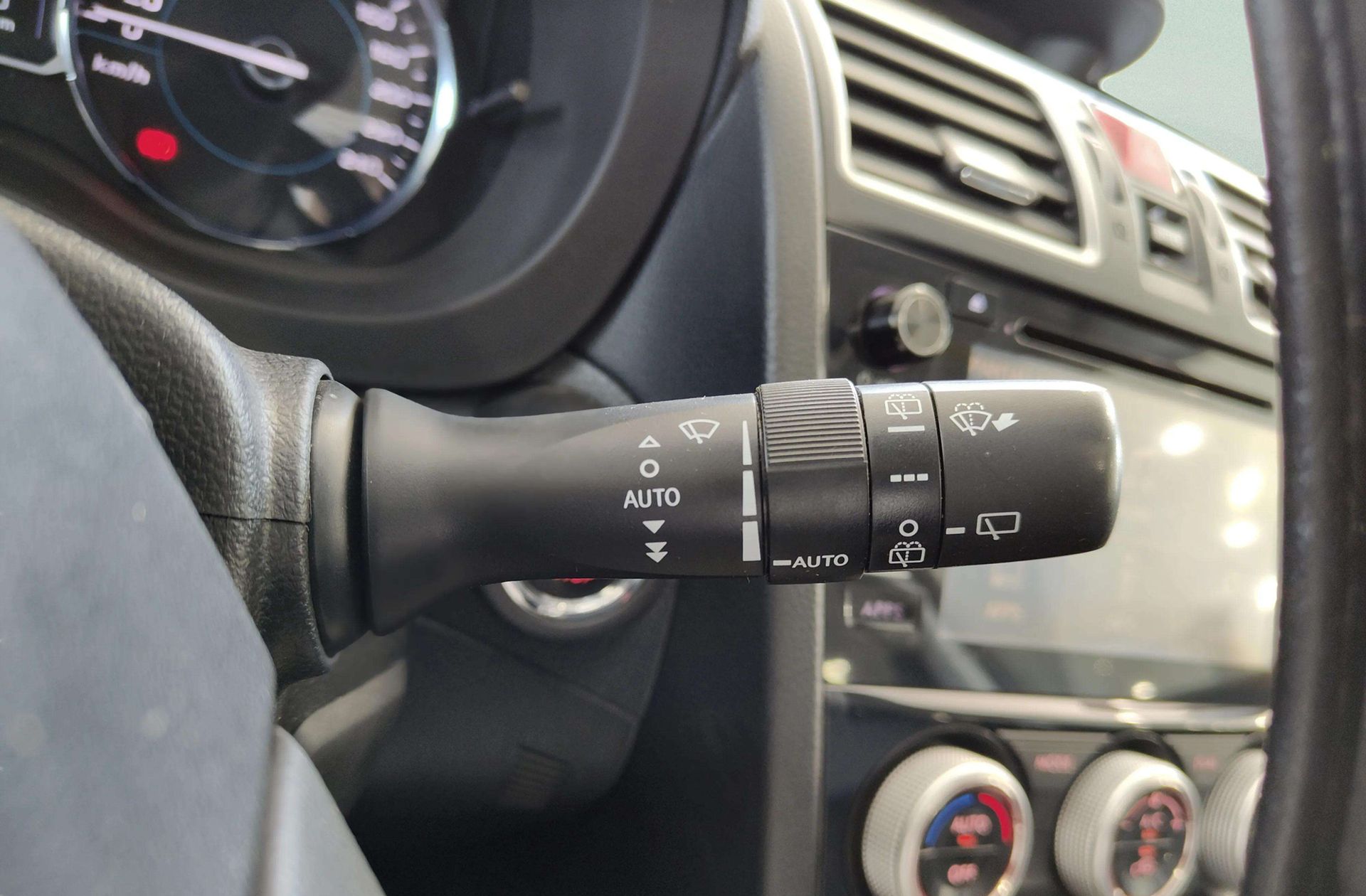 Subaru Forester 2.0 TD Executive Plus Lineartronic - foto 33