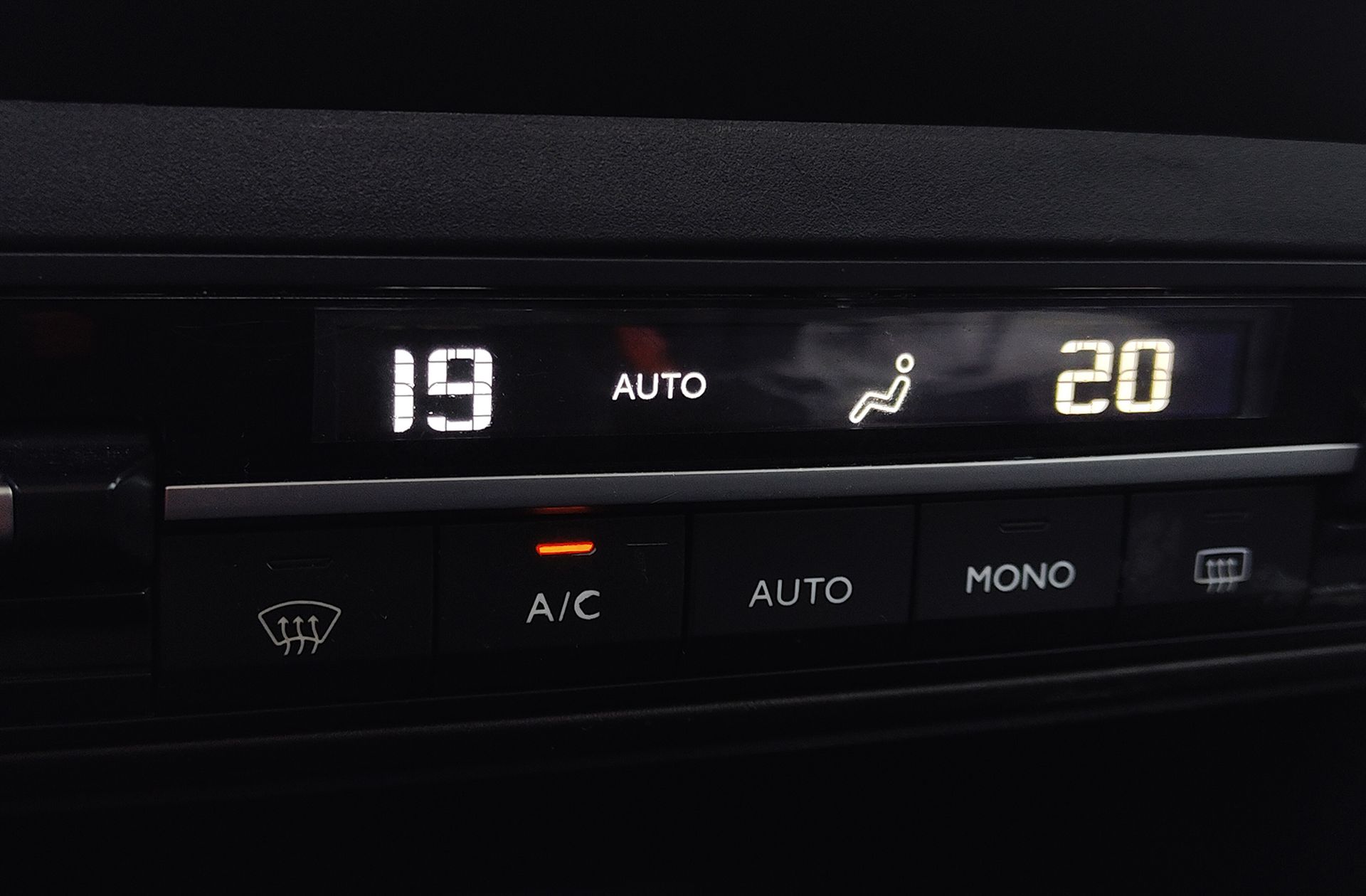 Peugeot Rifter PureTech Allure Standard - foto 29