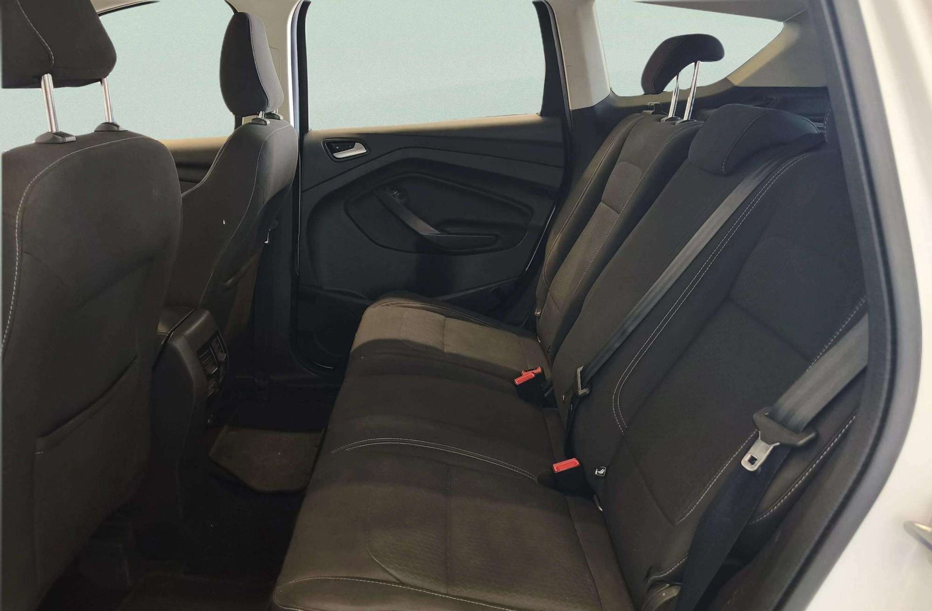 Ford Kuga 1.5 EcoBoost Trend+ 4x2 - foto 12