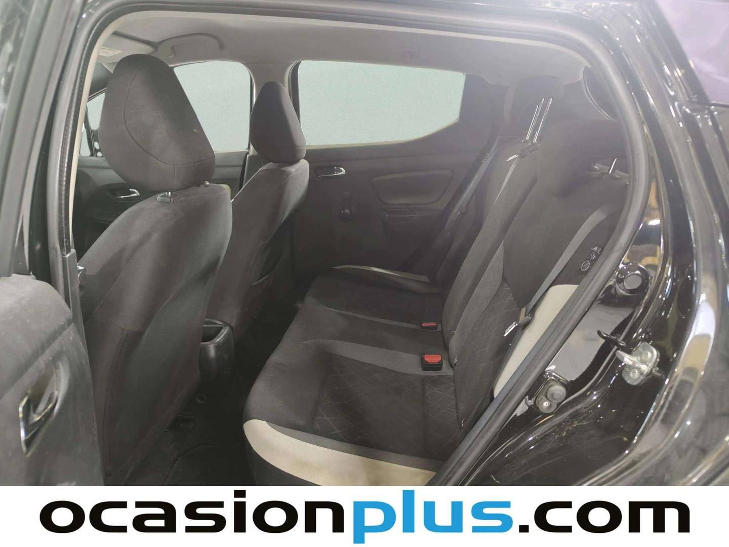 Foto asientos traseros Nissan Micra Nissan Micra IG-T 90 S&S Acenta (90 CV)