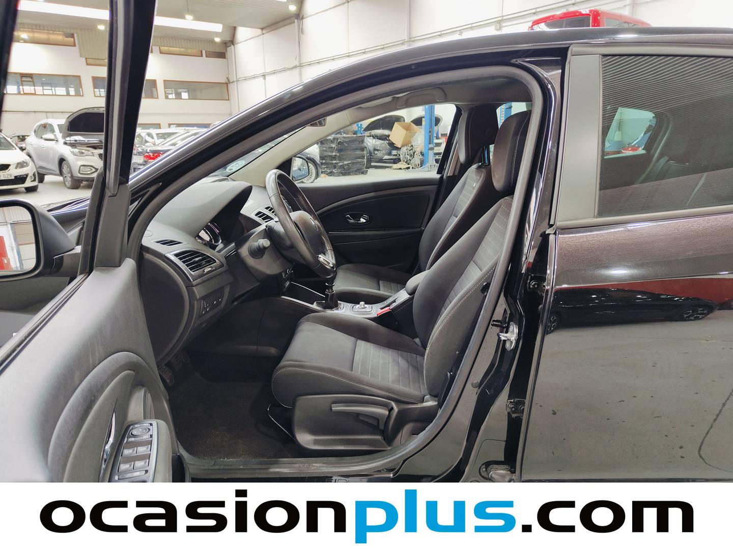 Foto asientos delanteros Renault Mégane Renault Megane Limited Energy S&S TCe (115 CV)