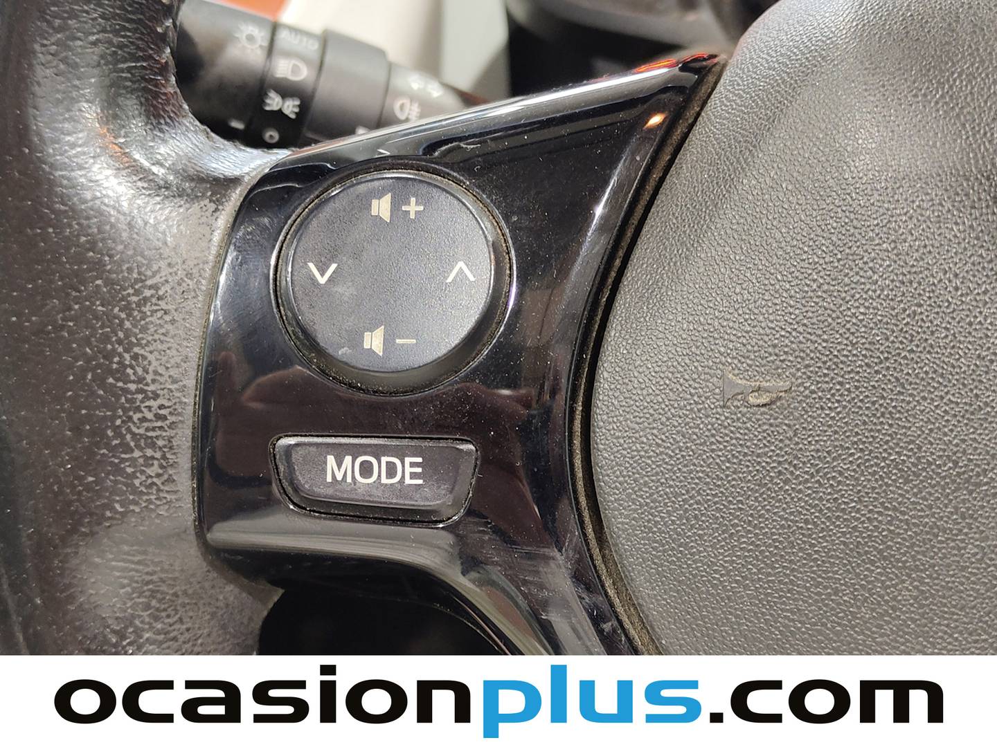 Peugeot 108 Peugeot 108 1.2 PureTech Roland Garros TOP! (82 CV) seminuevo