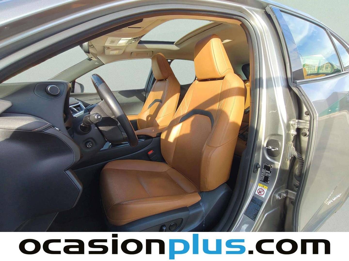 Foto asientos delanteros Lexus UX Lexus UX UX 250h Luxury (184 CV)