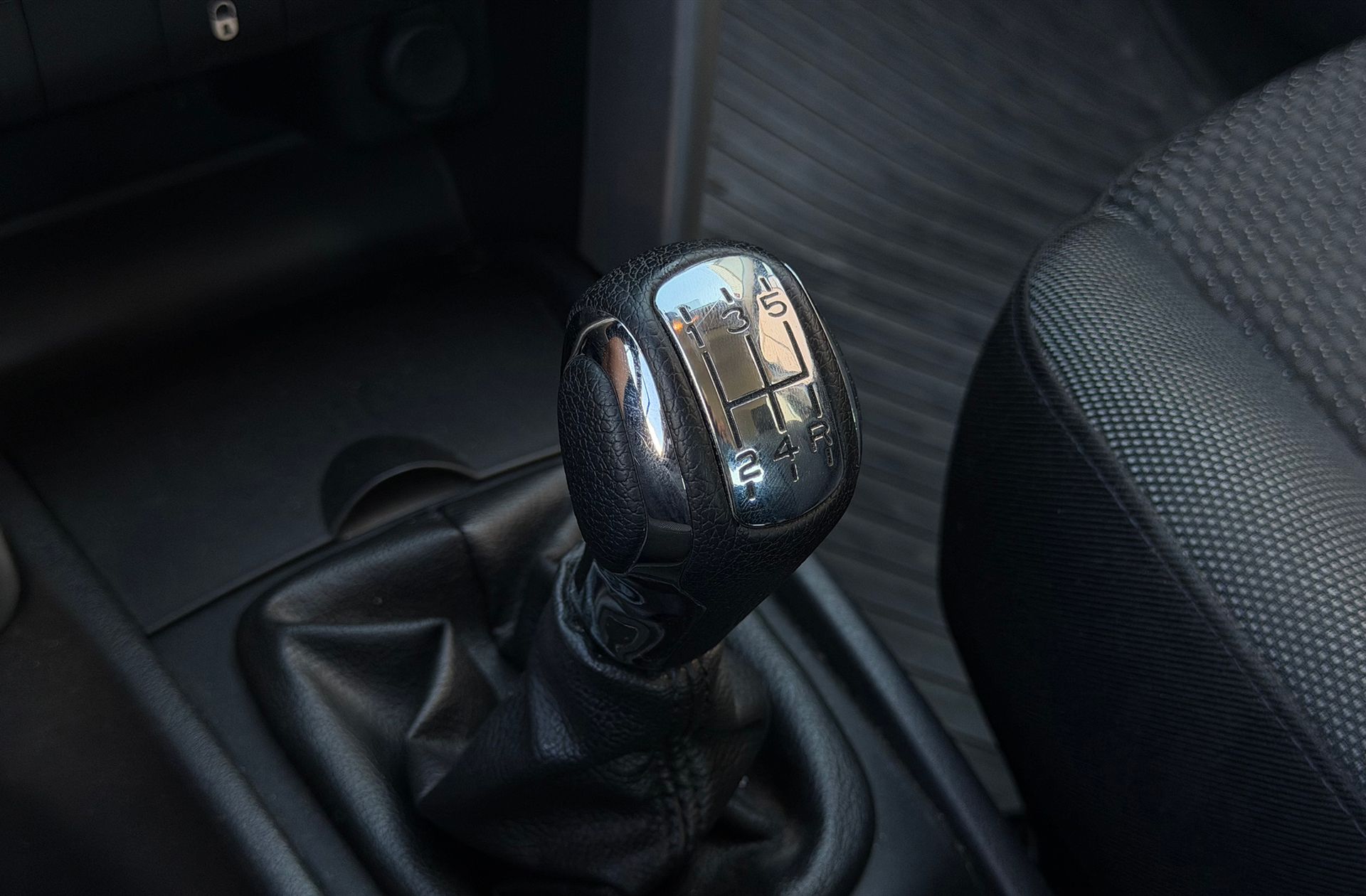 Peugeot 207 1.4i Access - foto 5