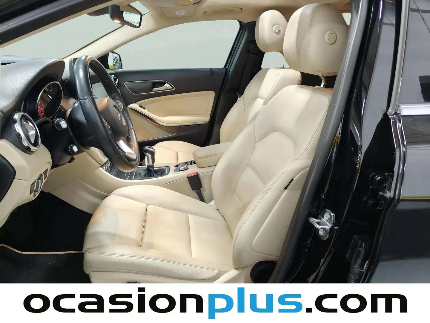 Foto Mercedes GLA Mercedes-Benz GLA 180  (122 CV)