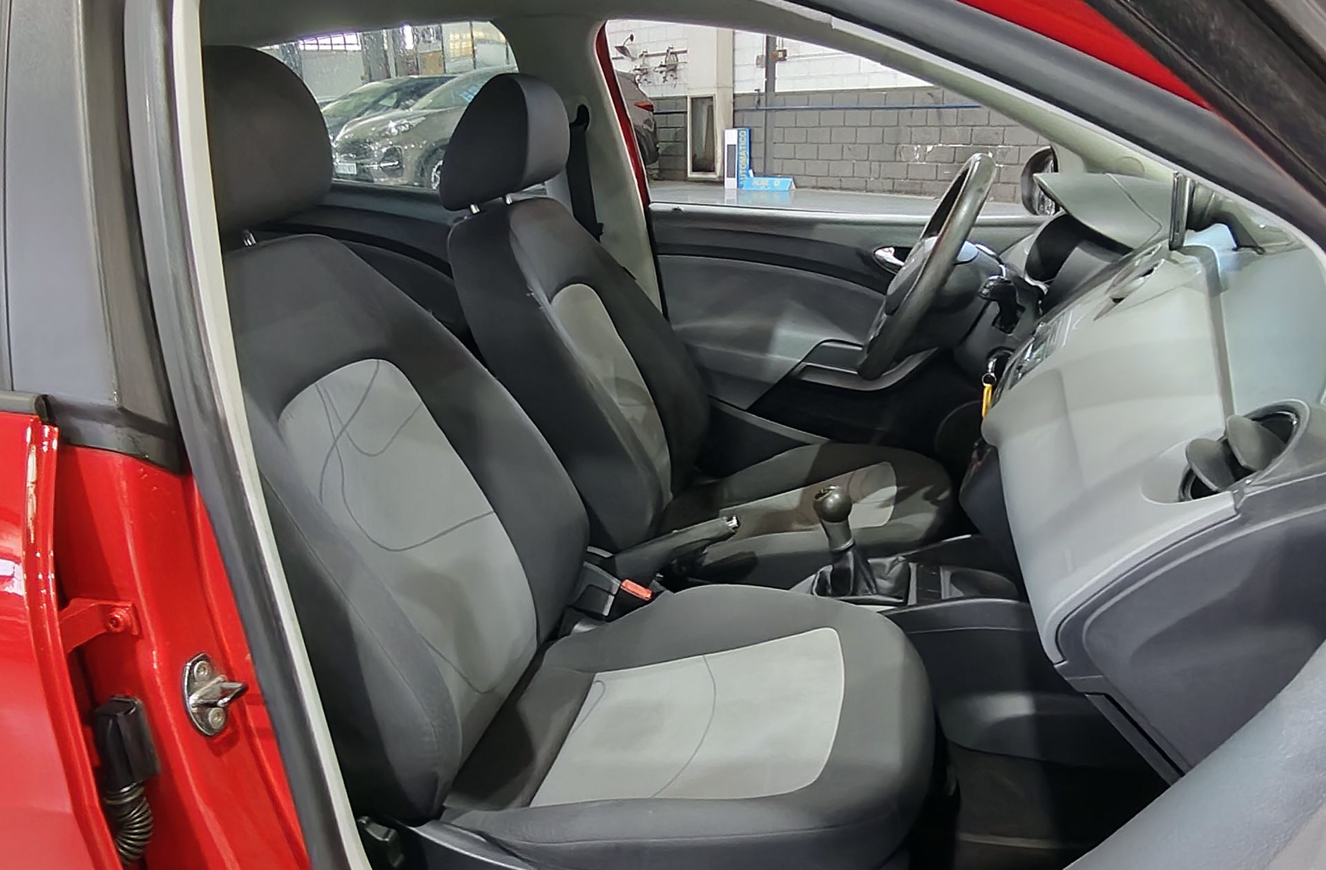 SEAT Ibiza 1.2 12v Reference - foto 14