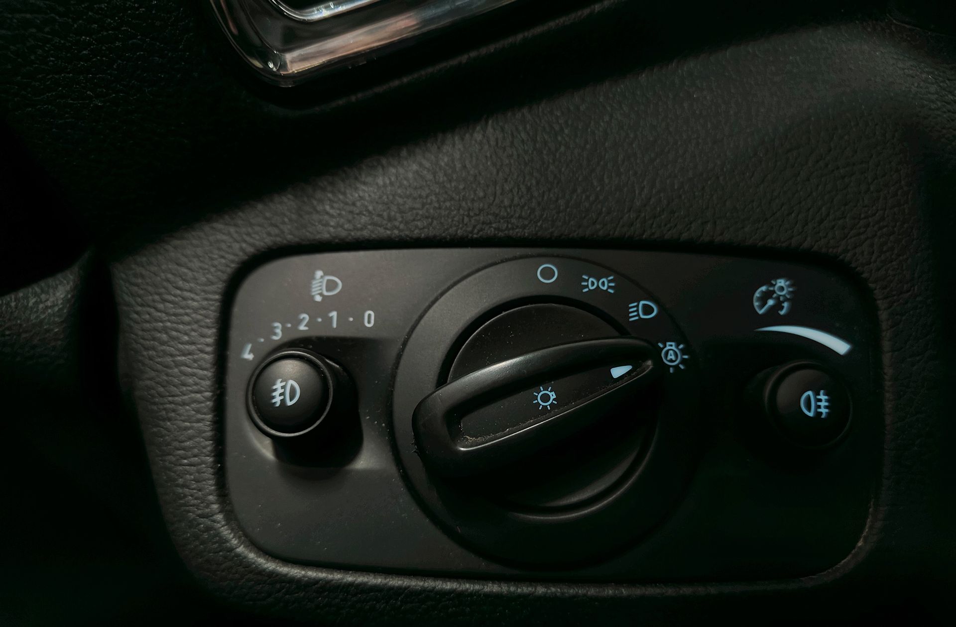 Ford Kuga 1.5 EcoBoost Trend 4x2 - foto 19