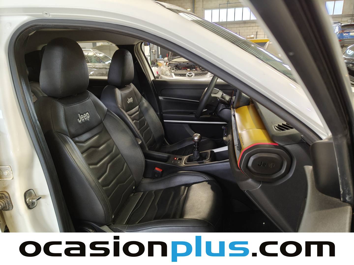 Foto Jeep Avenger Jeep Avenger 1.2 G Summit (100 CV)