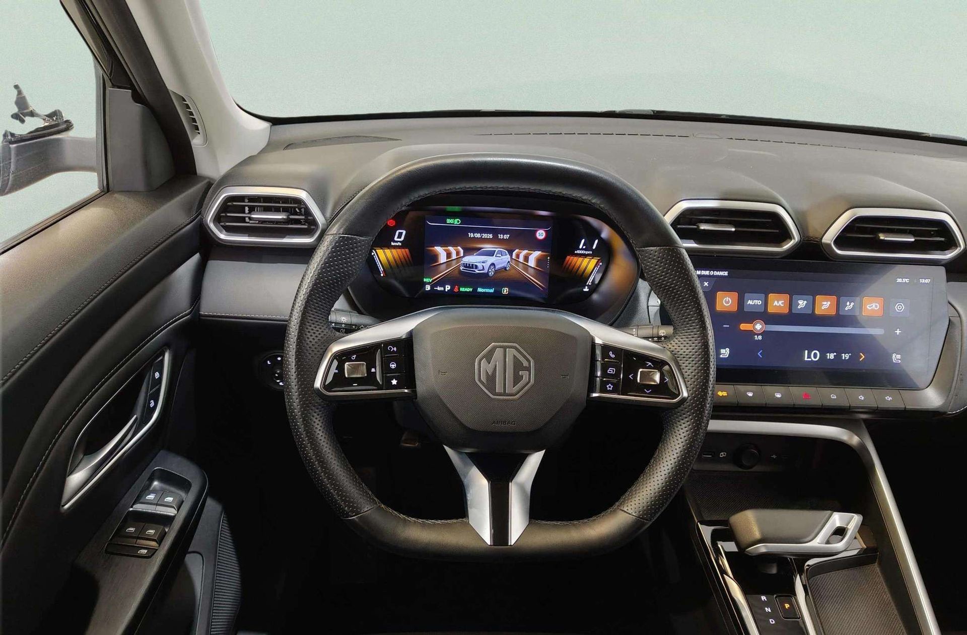 MG ZS 1.5 Hybrid+ Luxury - foto 23