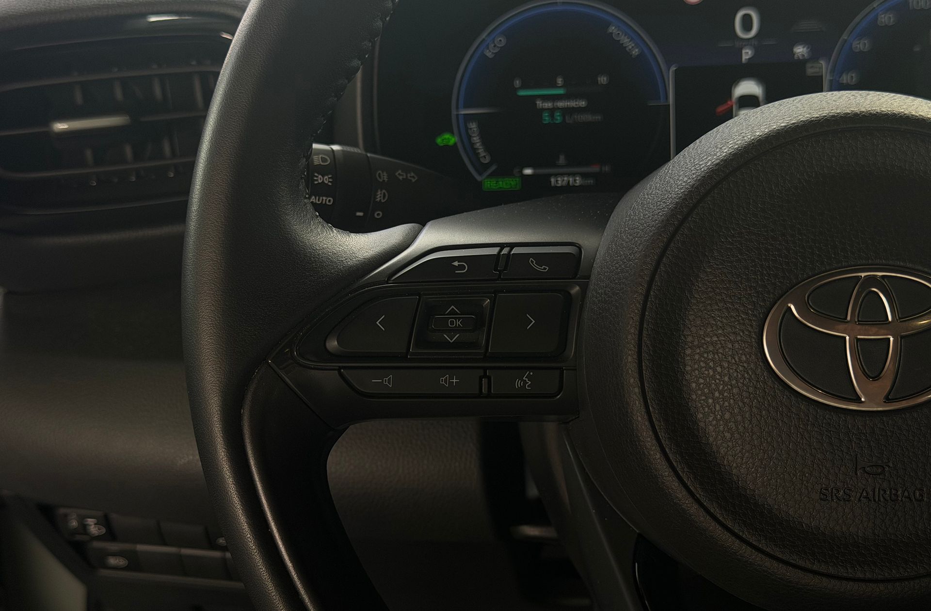Toyota Yaris Cross 130H Premiere Edition AWD - foto 26