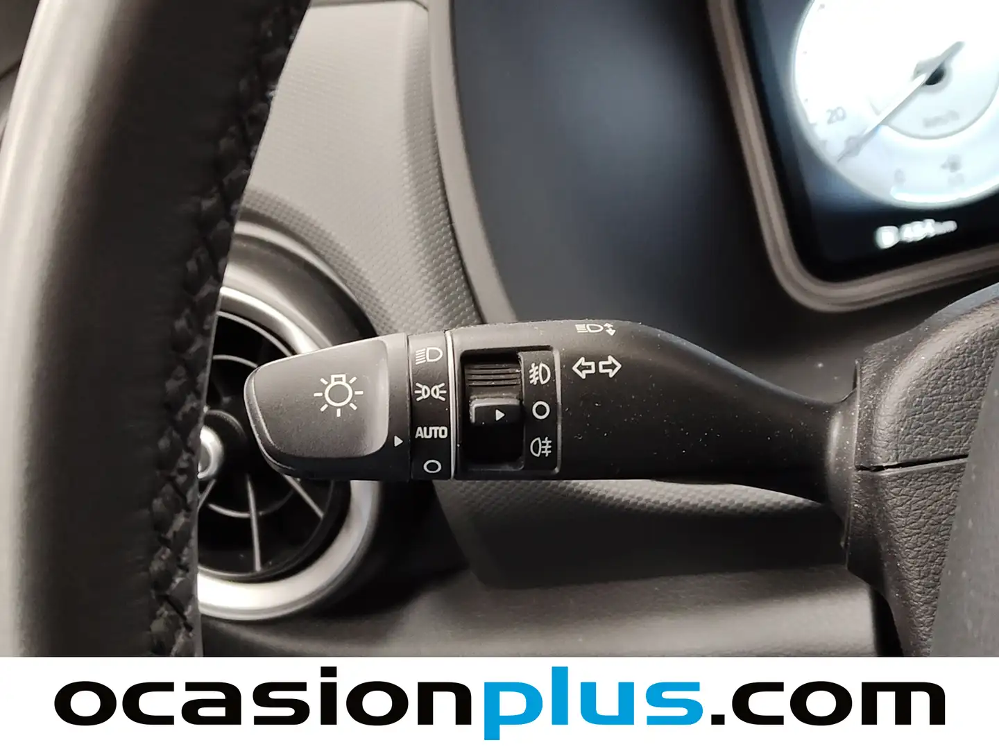 Foto Hyundai Kona Hyundai Kona 1.0 TGDi Maxx 4x2 DCT (120 CV)