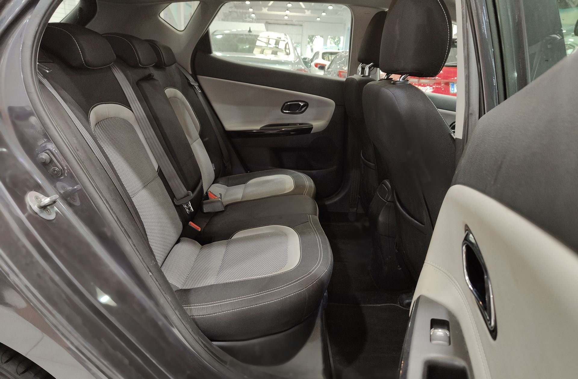 Kia Ceed 1.6 CRDi VGT Eco-Dynamics Uefa Euro2016 - foto 15
